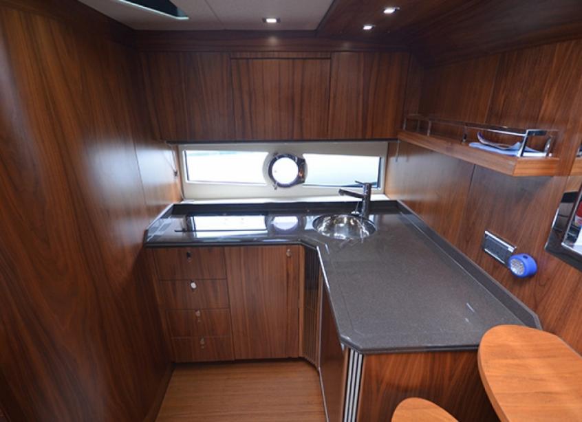 yacht Sunseeker Portofino 40