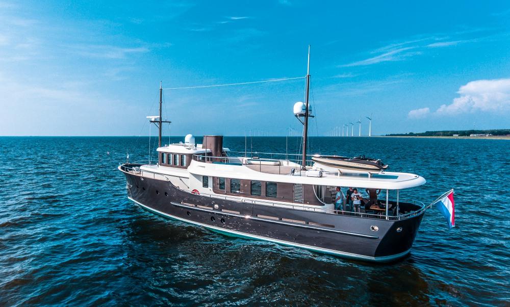 yacht Livingstone