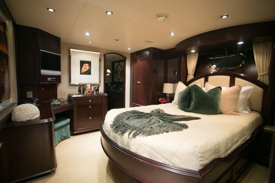 yacht Sea Dreams