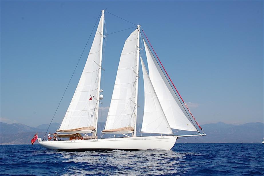 yacht Shindela