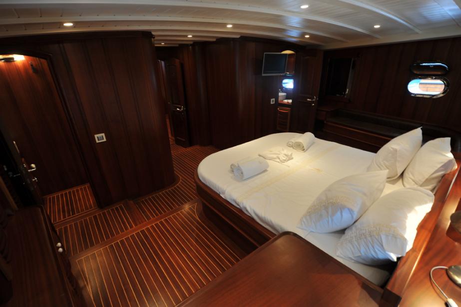 yacht Princess Karia II