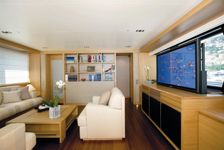 yacht Falco Moscata