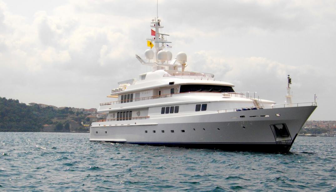 yacht Vera