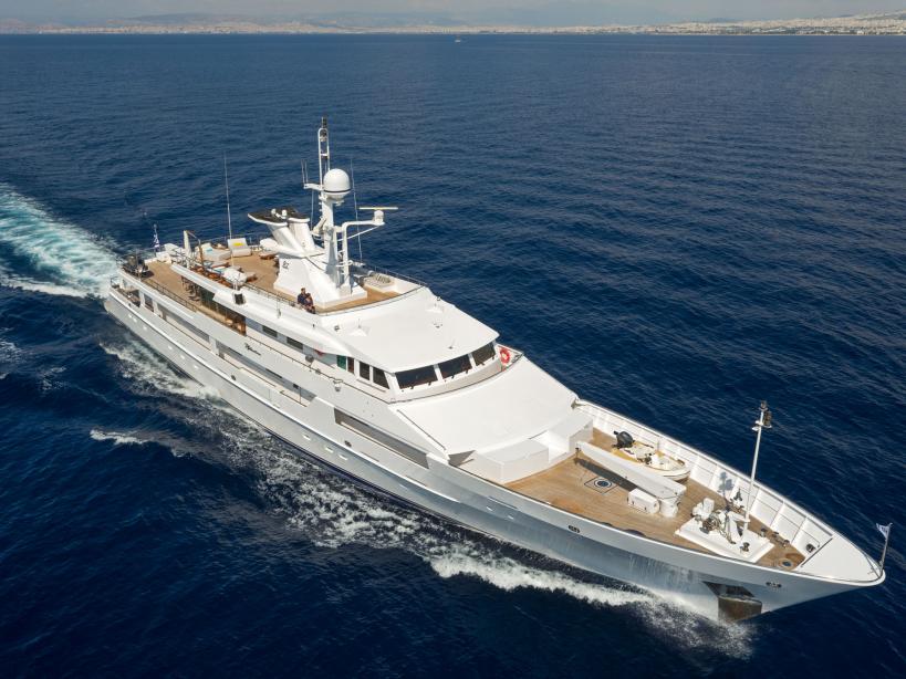 yacht O'Natalina