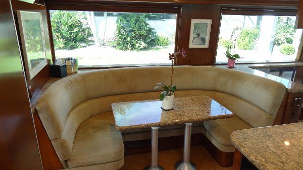 yacht 74 Hatteras 74 Sport Deck Motor Yacht 1996