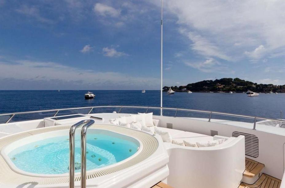 yacht Adventure