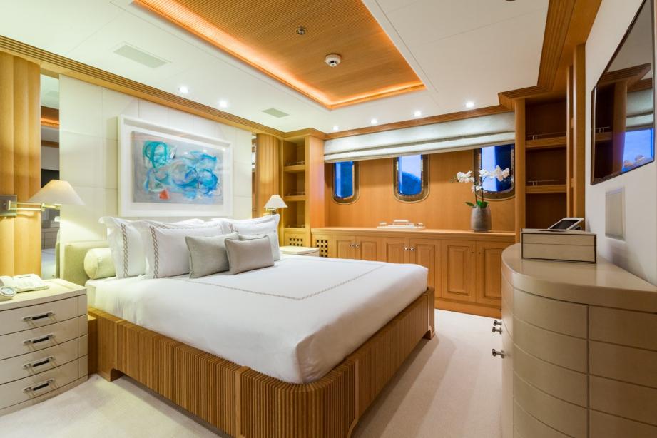 yacht Adventure
