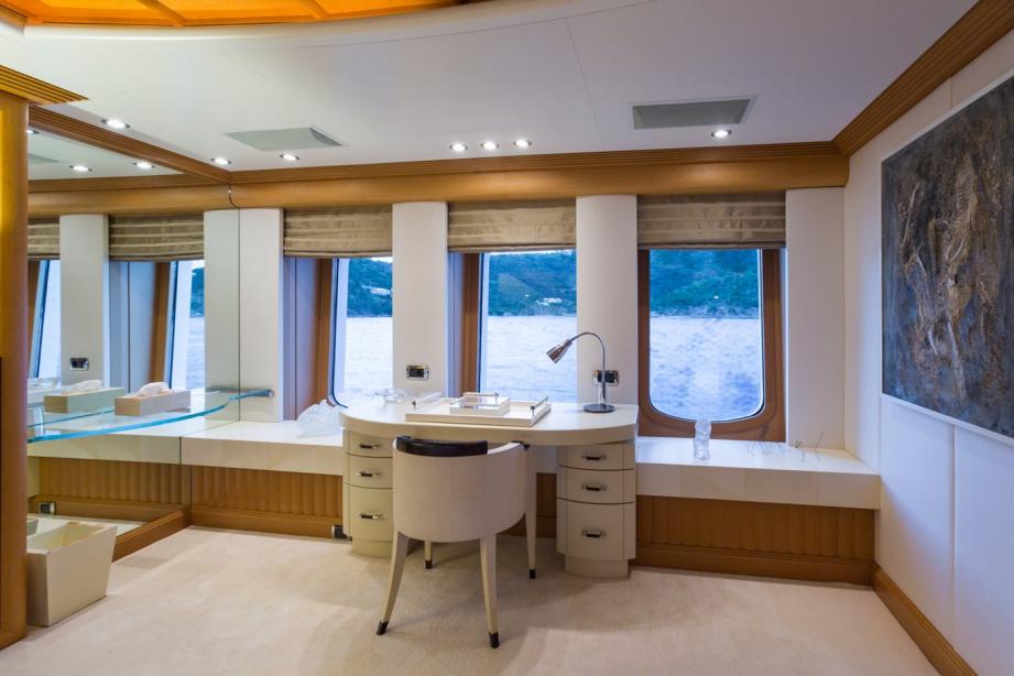 yacht Adventure