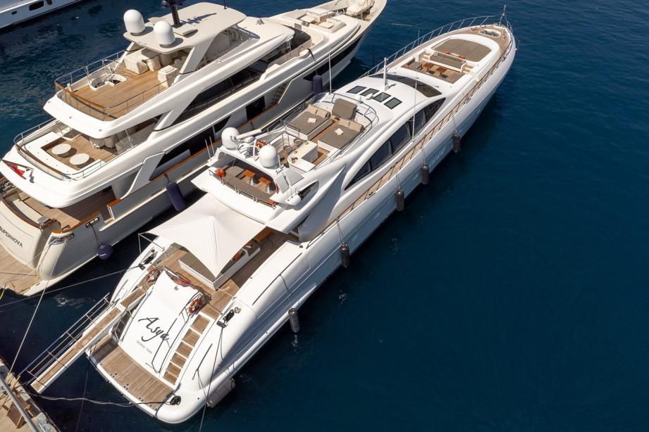 yacht Asya