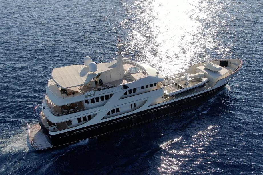 yacht Liberta