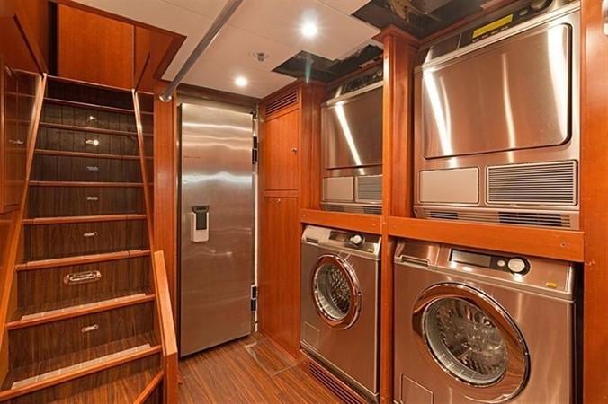 yacht Groover