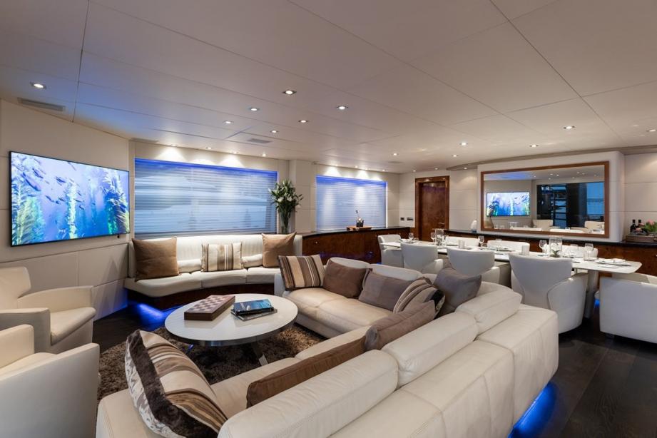 yacht Palm B