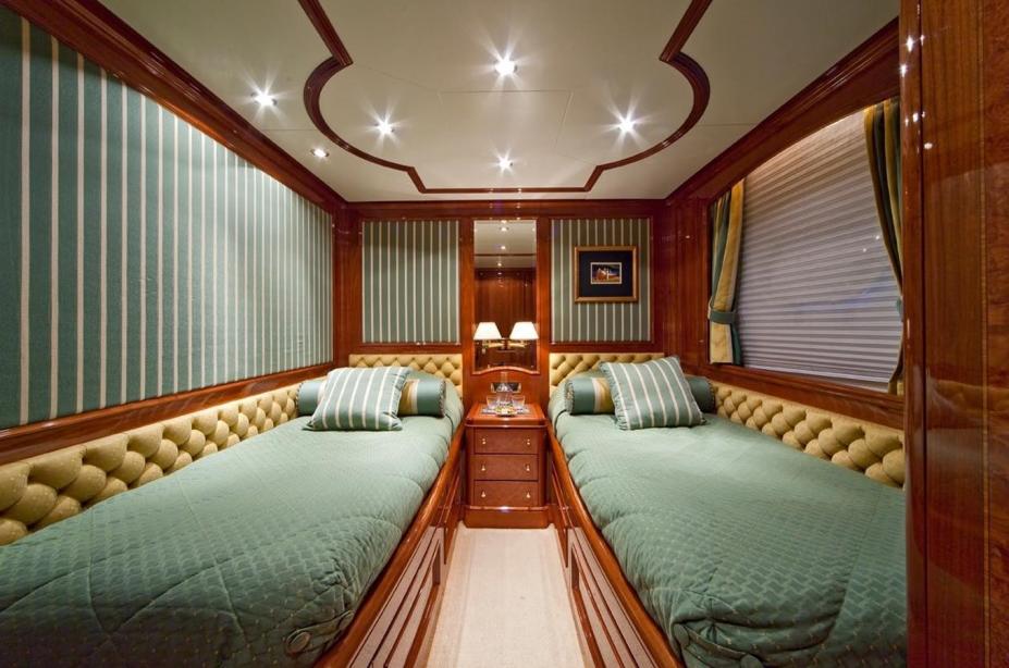 yacht Sea Century