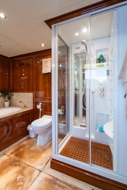 yacht Amadea