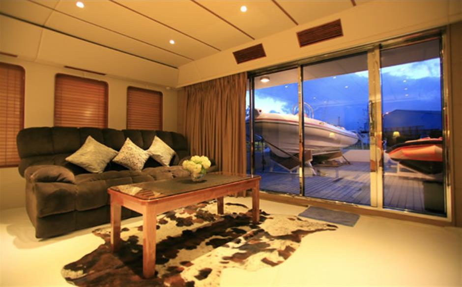 yacht Ren Rose