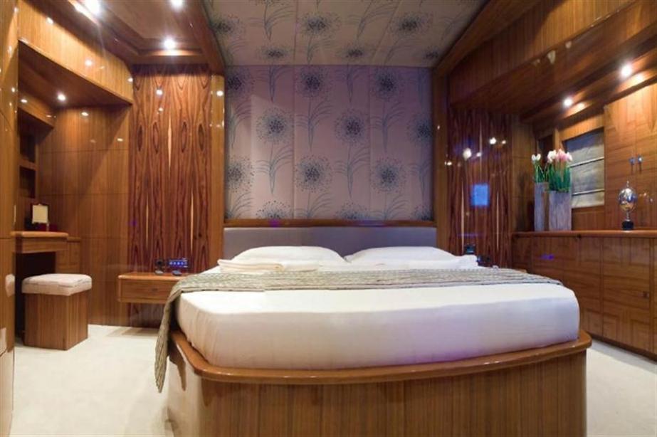 yacht Sylver K