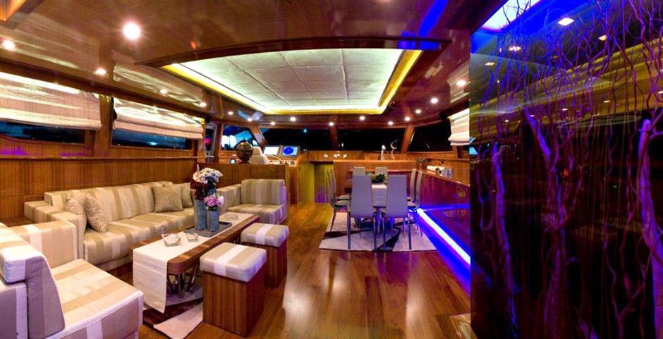 yacht Sylver K