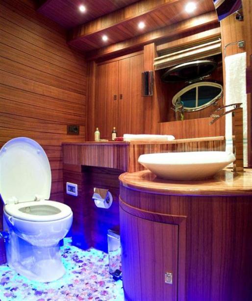 yacht Sylver K