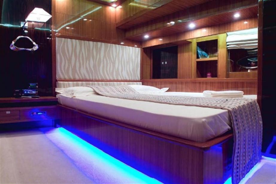 yacht Sylver K