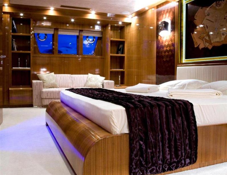 yacht Sylver K
