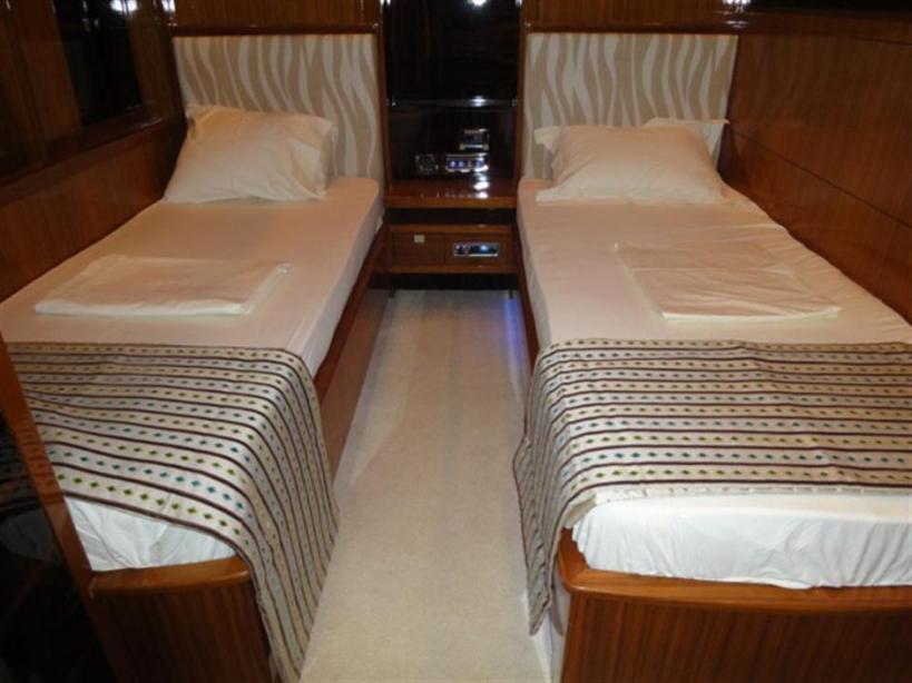 yacht Sylver K