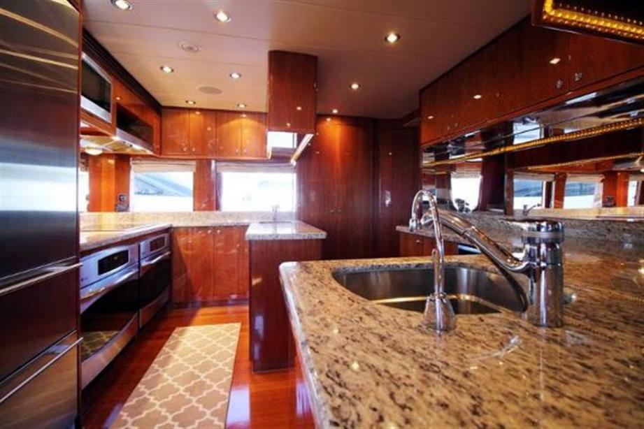yacht Cameron Alexander