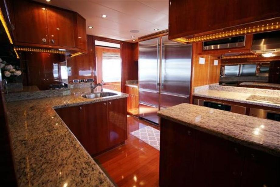 yacht Cameron Alexander