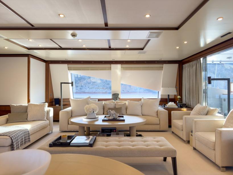 yacht New Waves