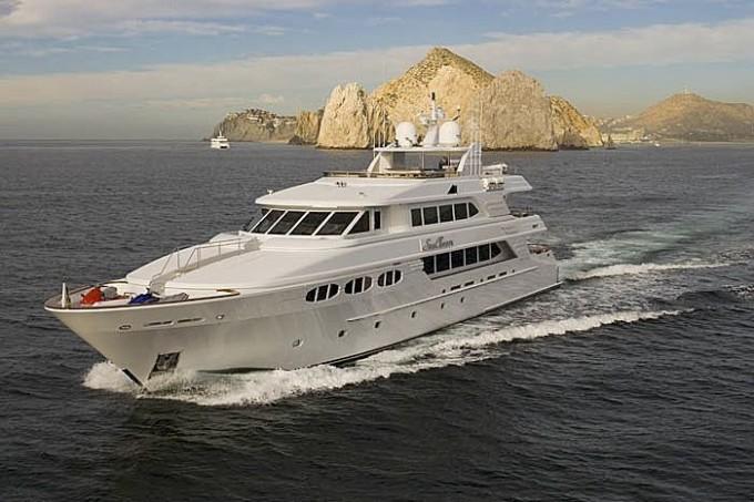 yacht Sun Chaser