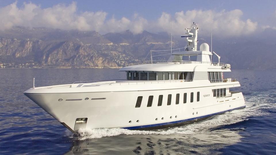yacht Sport