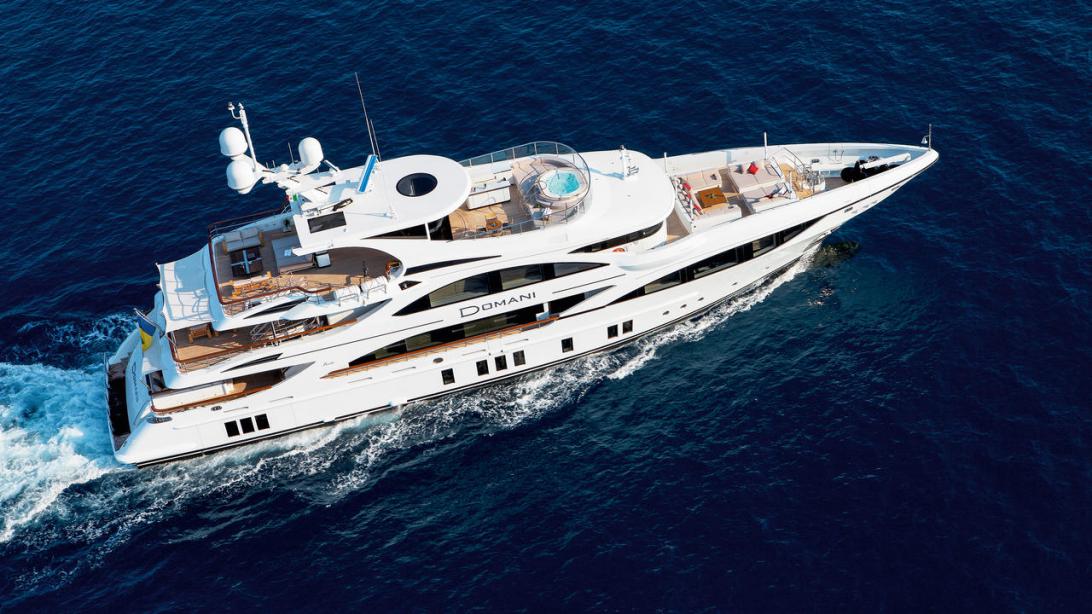 yacht Domani