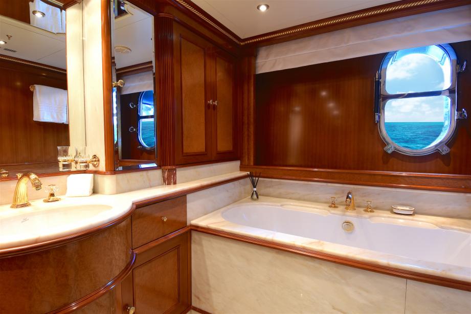 yacht Lady Michelle
