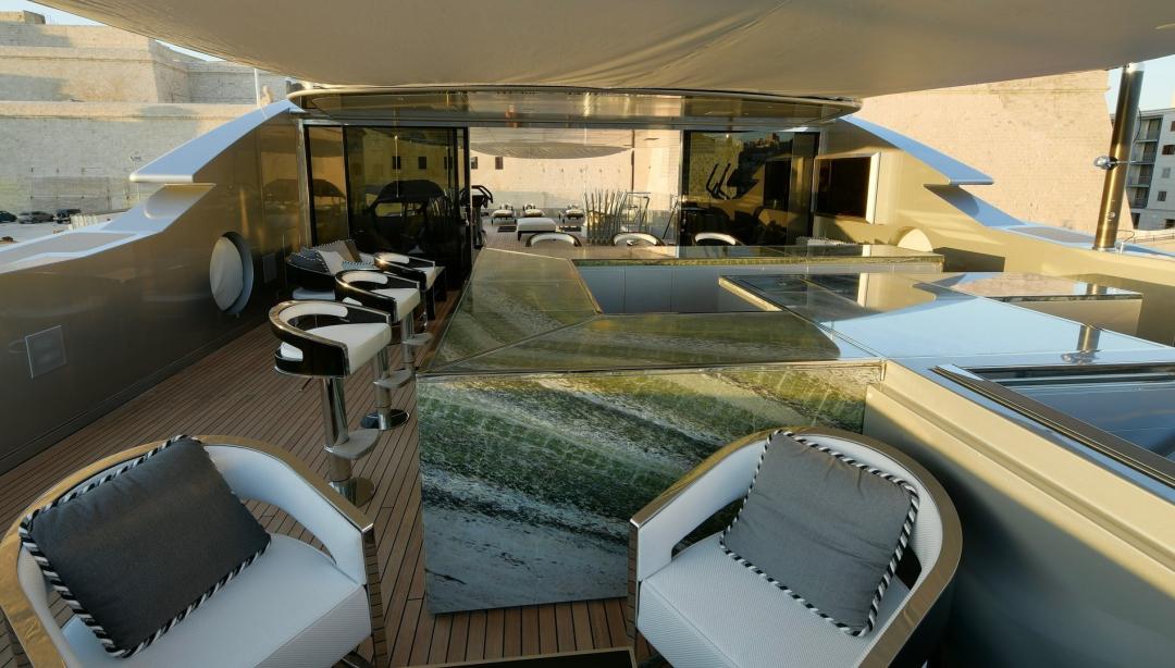 yacht Sarastar