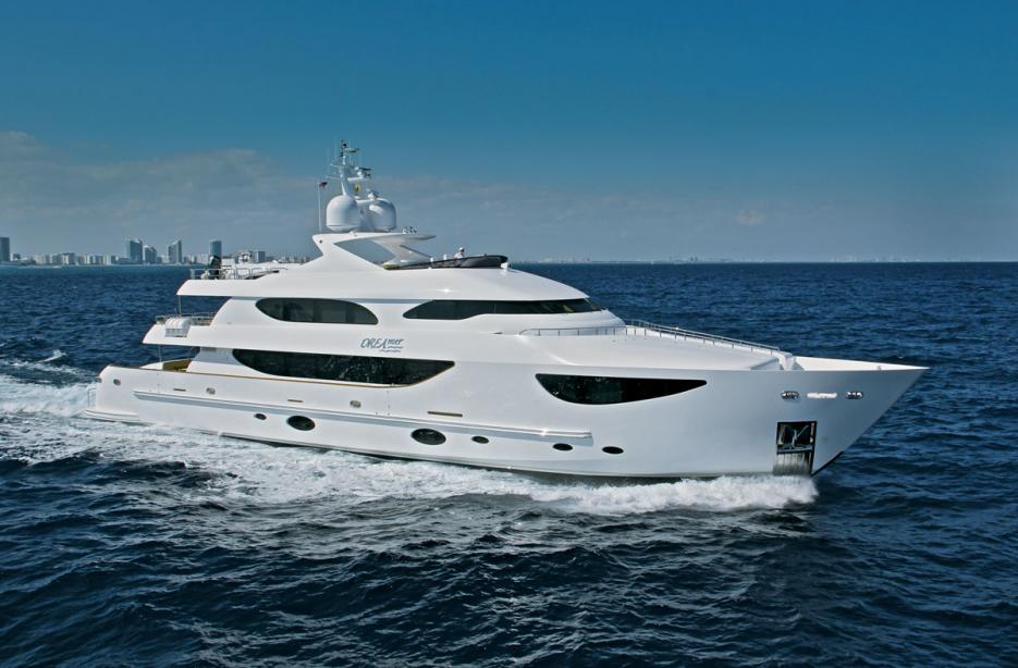 yacht Dreamer