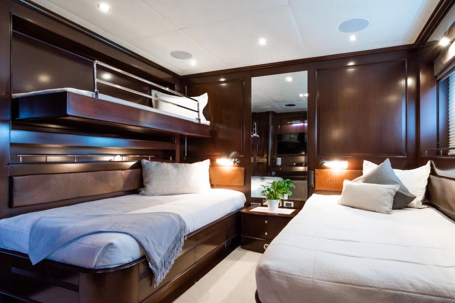 yacht Mochafy 22