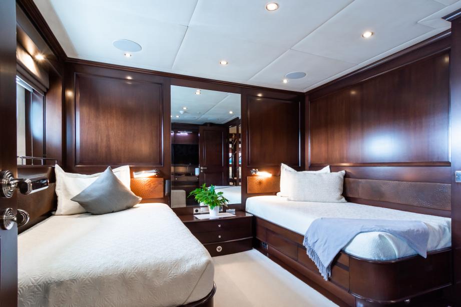 yacht Mochafy 22