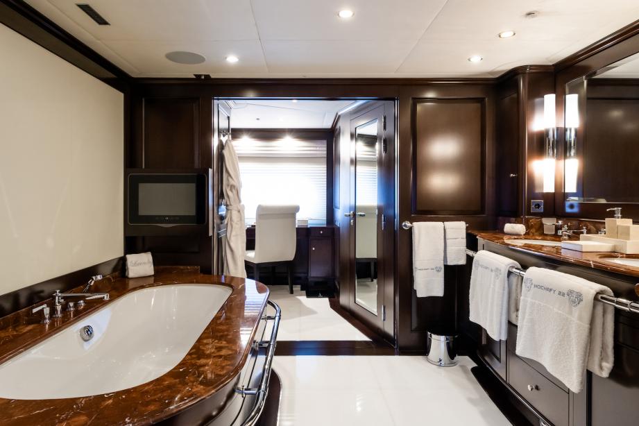 yacht Mochafy 22