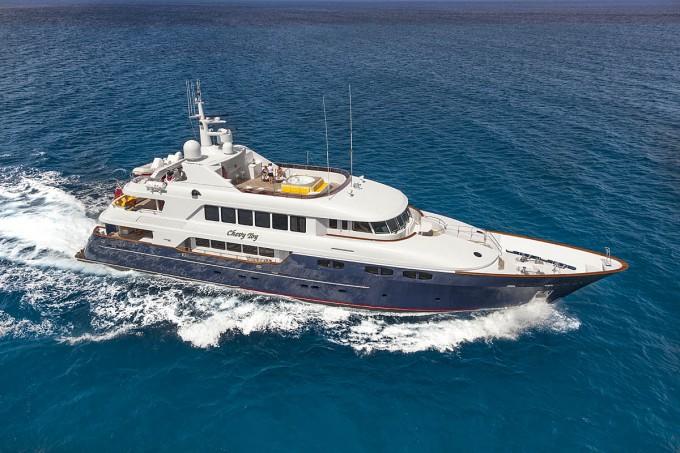 yacht Bacchus