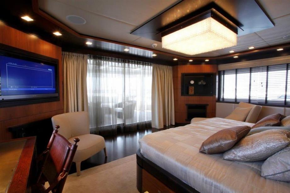 yacht Serenity II