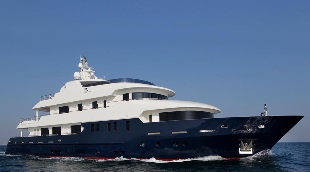 yacht Serenity II