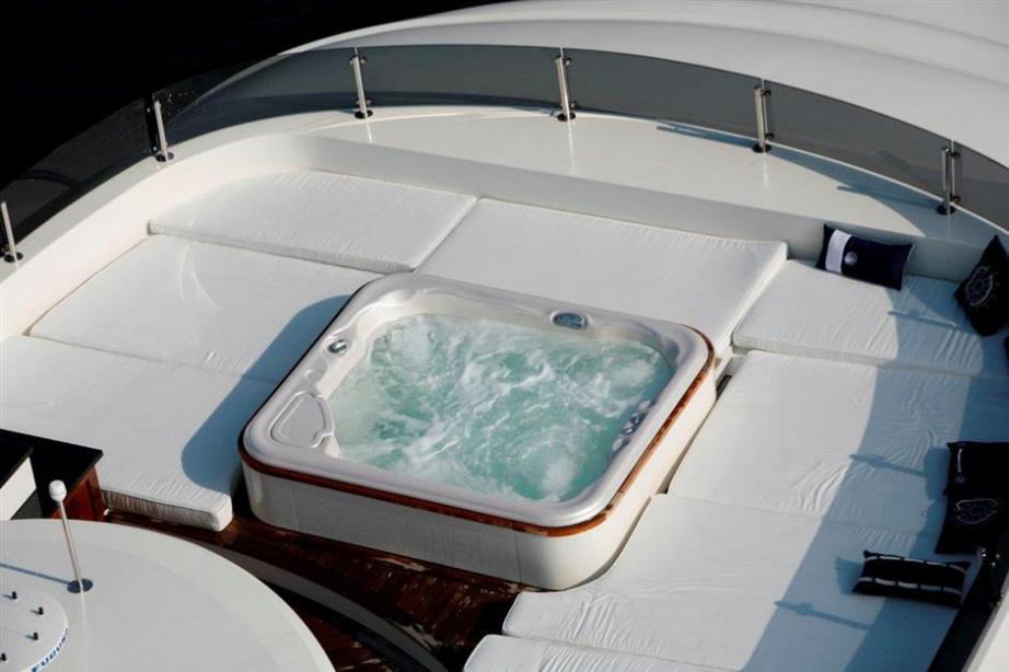 yacht Serenity II