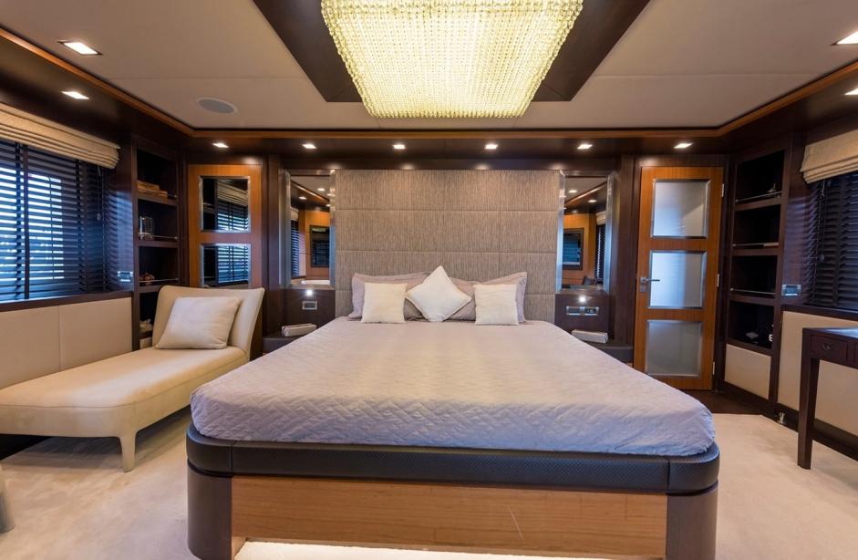 yacht Serenity II