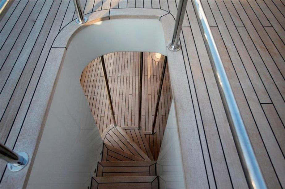 yacht Serenity II
