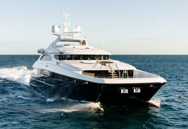 yacht Zenith