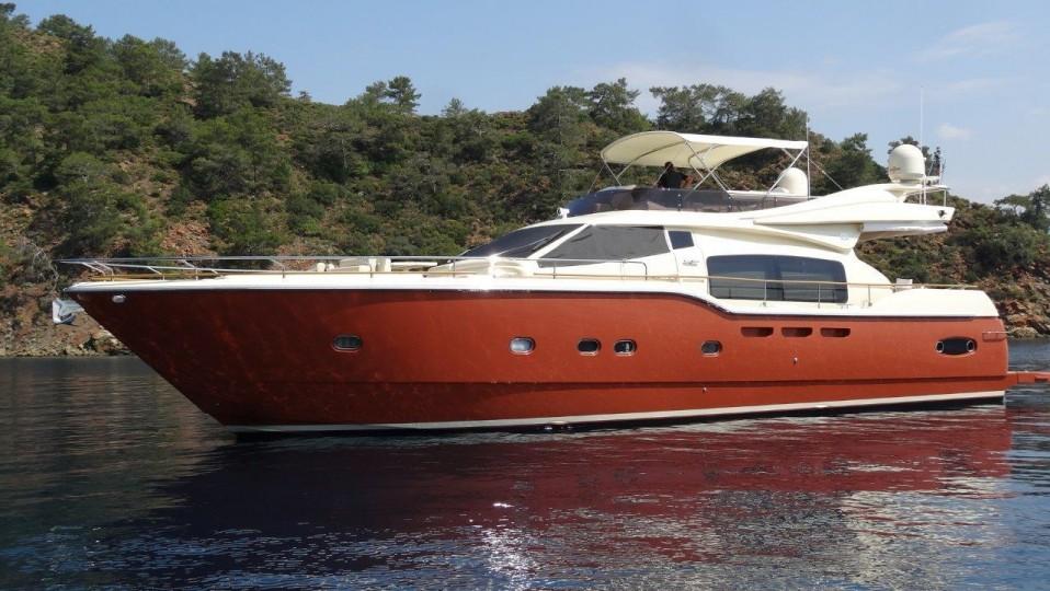 yacht Caramel