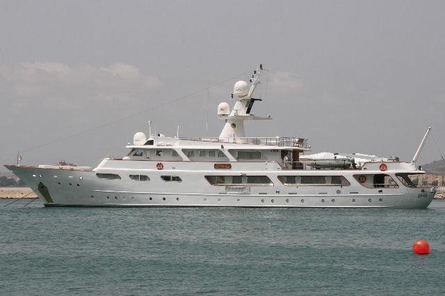 yacht Um Hurair