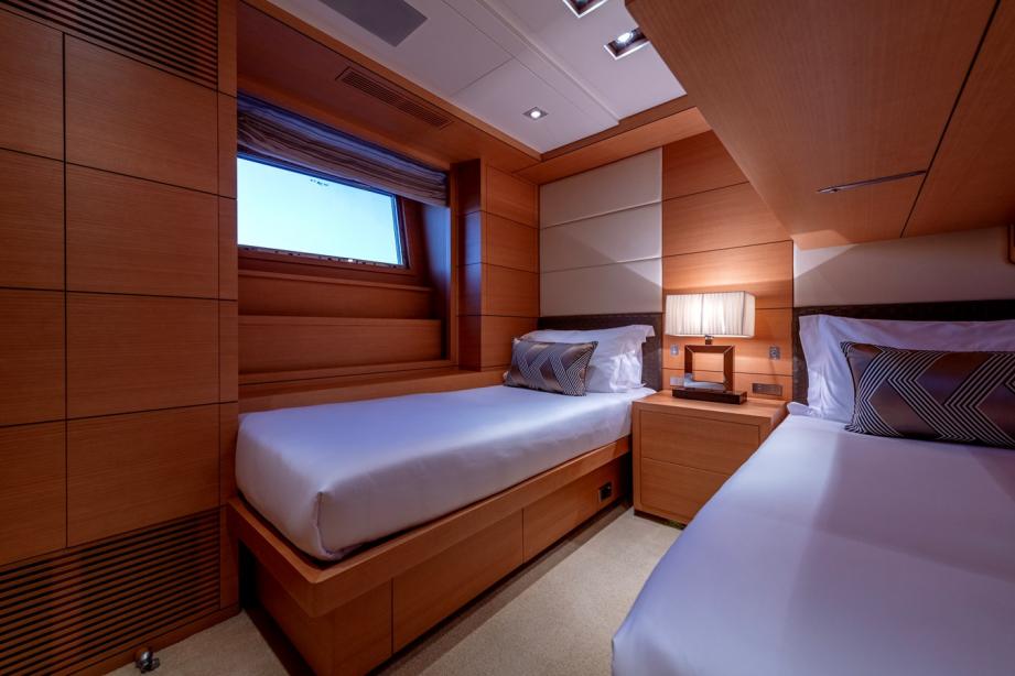 yacht Lady H