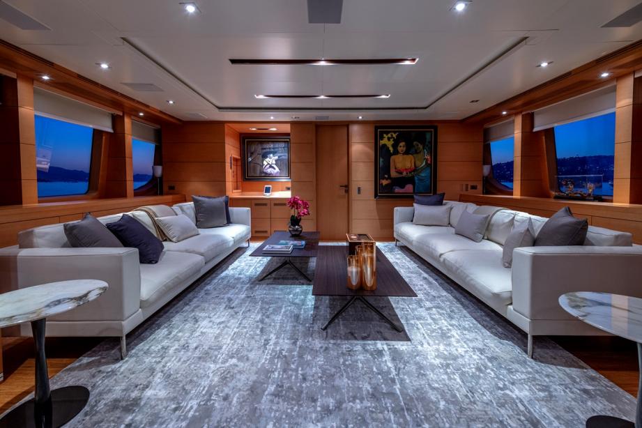 yacht Lady H