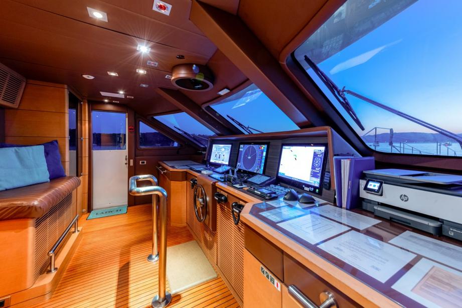 yacht Lady H