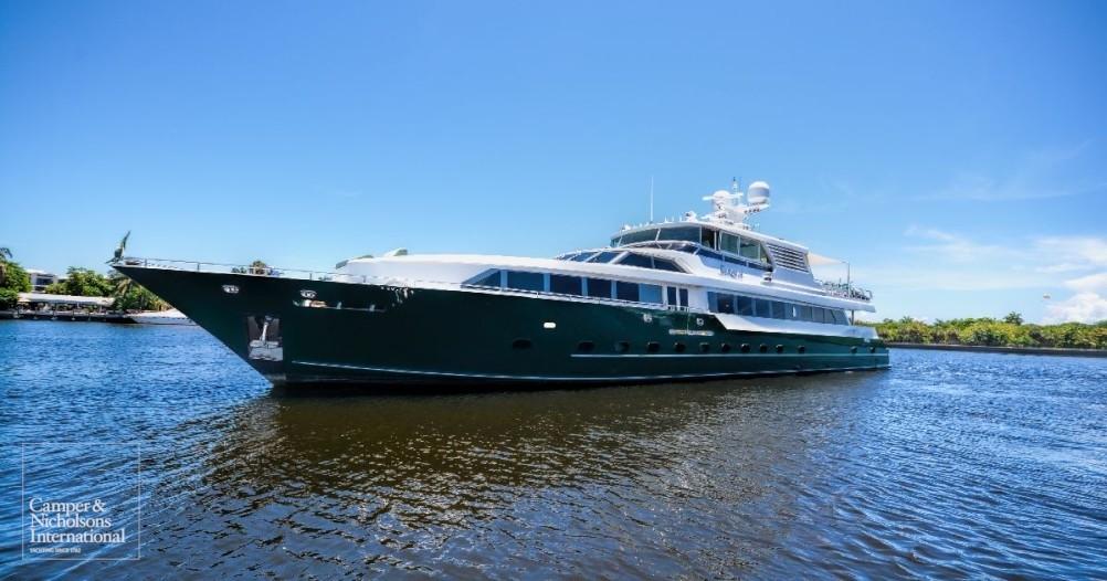 yacht Serque